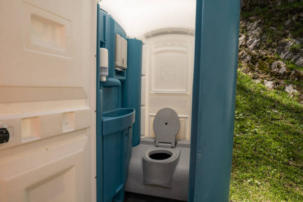 Best Temporary restroom rental  in Wolcott, IN